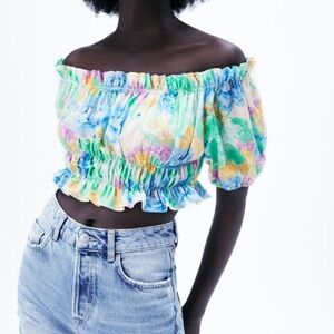 💘Pick 3 For $15 Zara Colorful Floral Off-Shoulder Top S